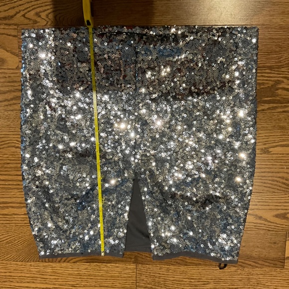 White House Black Market sequin mini skirt sz 4 - Picture 3 of 6